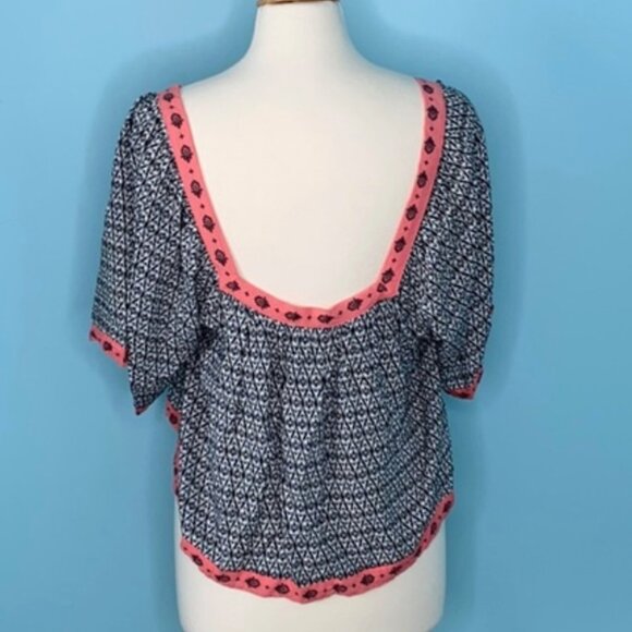 Aéropostale Square Neck Cute Flowy Crop Top (Size: M) - Picture 4 of 4